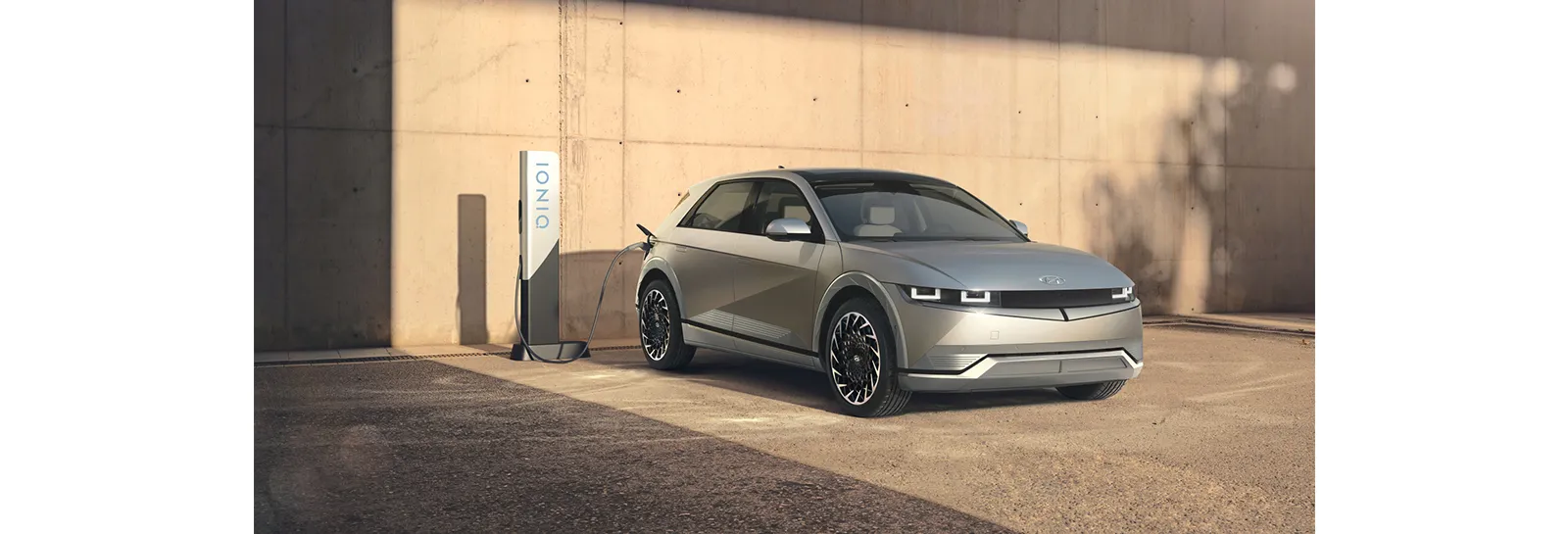 Hyundai IONIQ 5 redefinește mobilitatea electrică