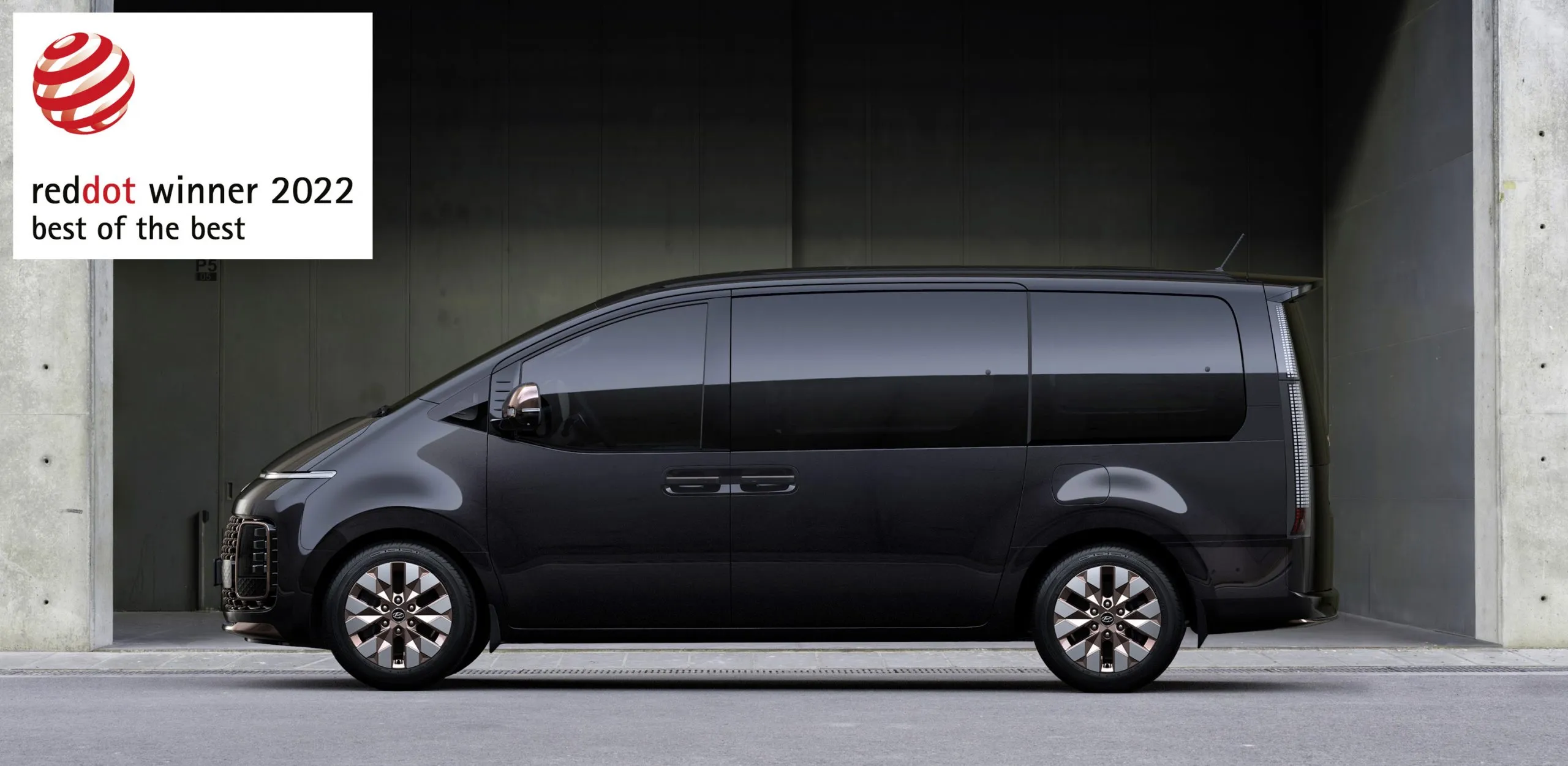 Victoria MPV-ului Staria - «‎Best of the Best» ‎din competiție «‎Red Dot Award» -