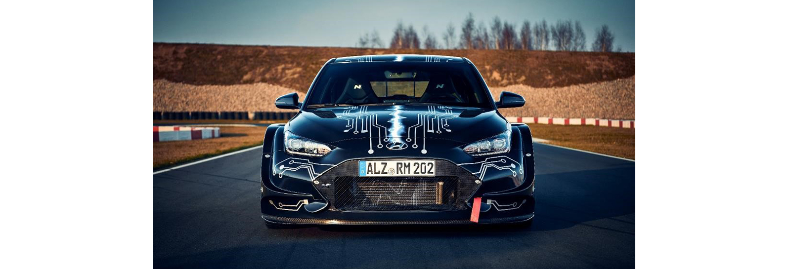 Prototipul electrificat al modelului sport RM20e Racing Midship - următoarea generație a Hyundai N Performance