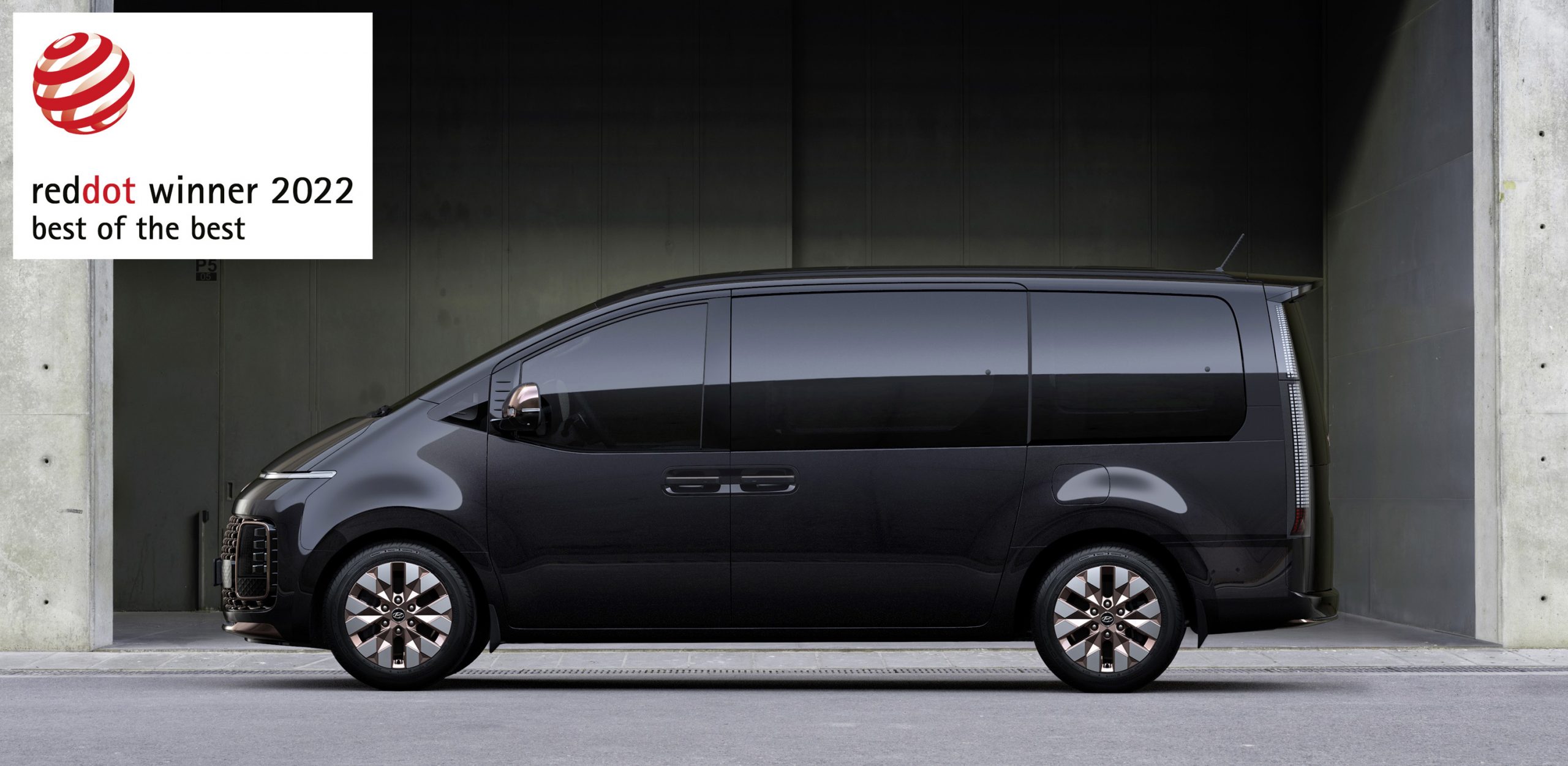 Victoria MPV-ului Staria - «‎Best of the Best» ‎din competiție «‎Red Dot Award» -